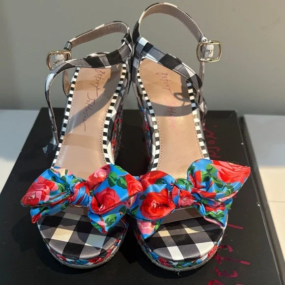 Betsey Johnson Checkered Wedges with Floral Bow - Picture 1 of 3